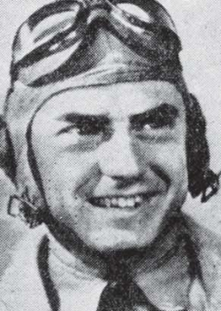 photo of Benjamin Kinnick in uniform