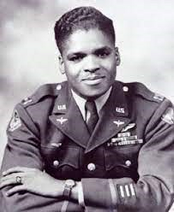 photo of Luther Smith in uniform